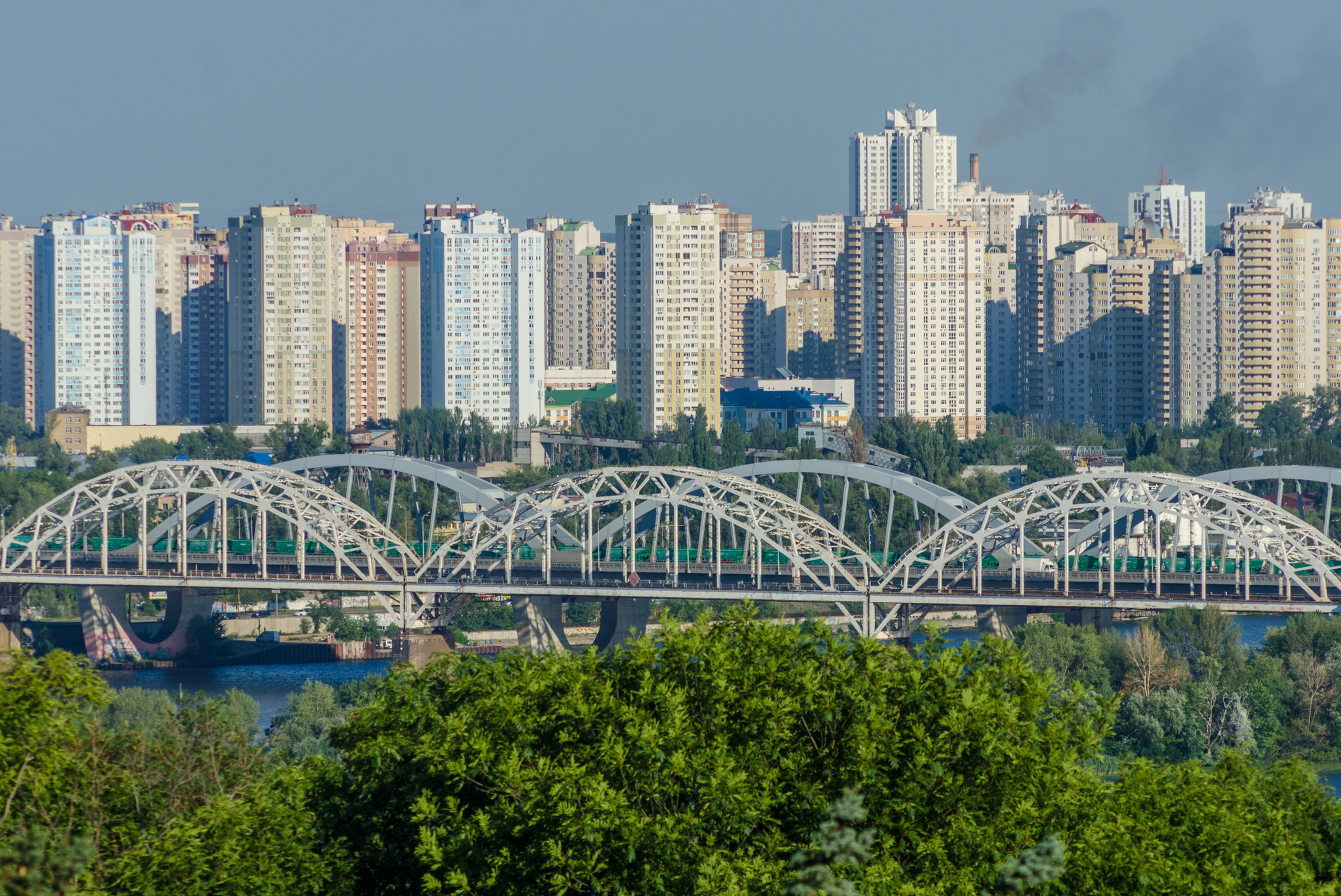 Трешка на Печерске как три на Оболони: сколько стоит купить квартиру в Киеве