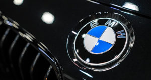 Емблема автомобіля BMW | Блог OLX