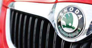 Емблема автомобіля Skoda | Блог OLX