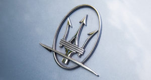 Емблема автомобіля Maserati | Блог OLX