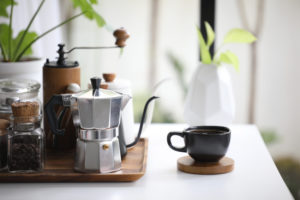 Як приготувати каву без електрики? Гейзер | Блог OLX