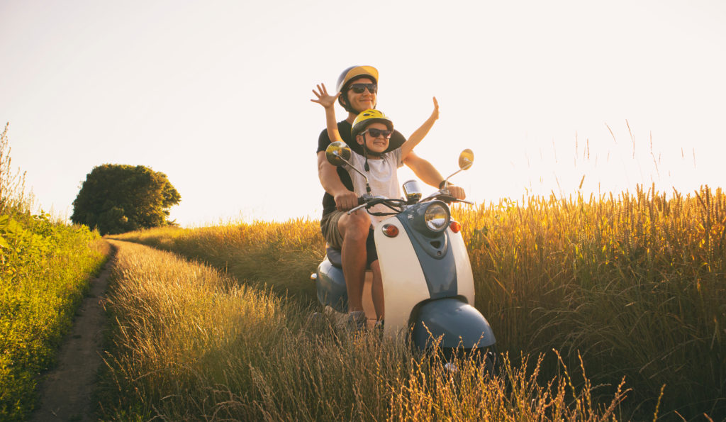 Чи потрібні права для водіння мопеда або скутера? | Блог OLX