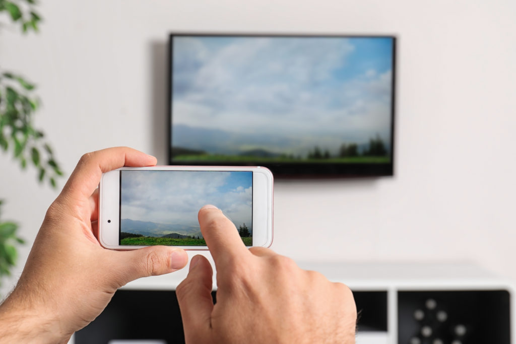 Як під'єднати смартфон до телевізора: найлегші способи | Блог OLX
